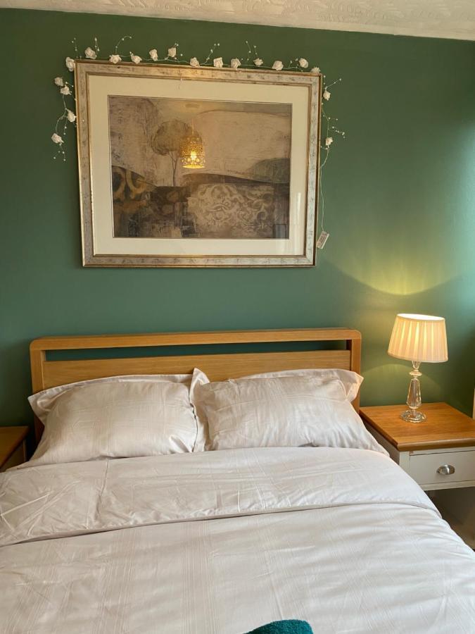 1 Luxurious Double Bedroom With Private Shower Reading Luaran gambar