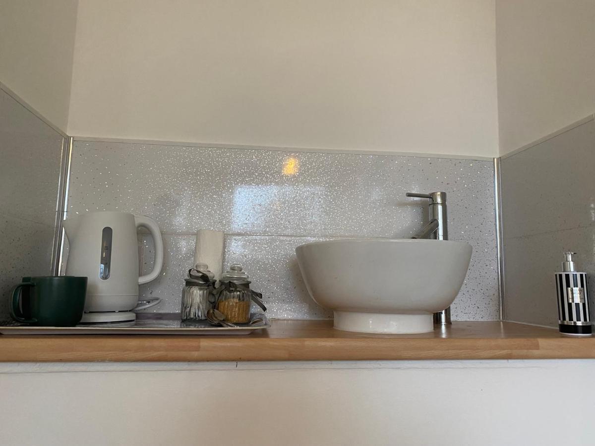 1 Luxurious Double Bedroom With Private Shower Reading Luaran gambar