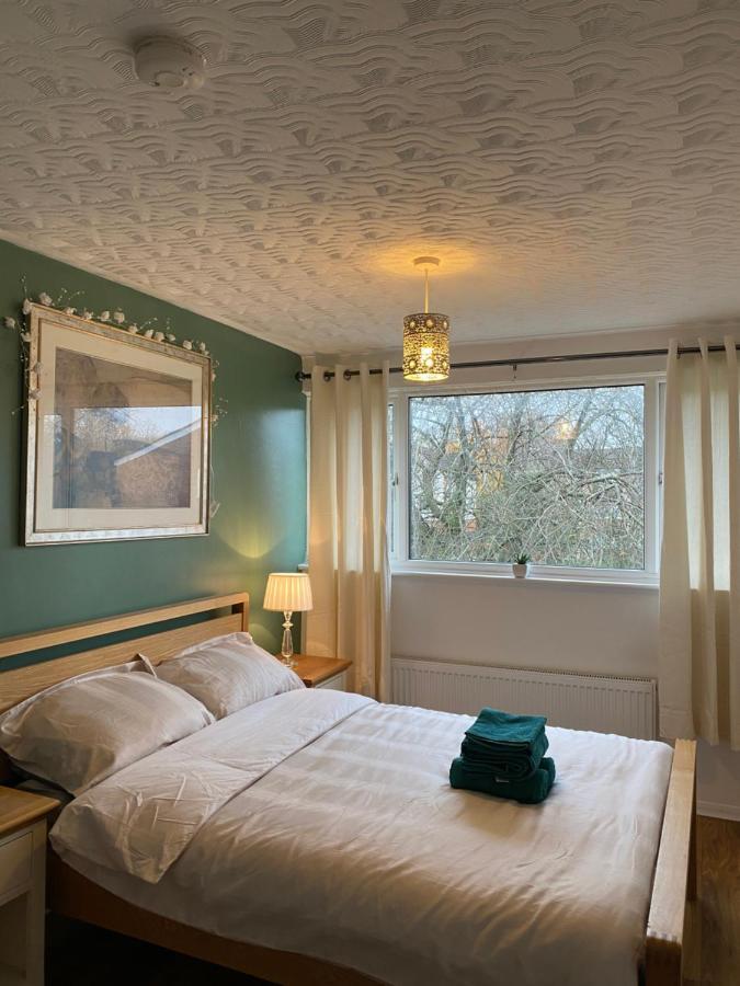 1 Luxurious Double Bedroom With Private Shower Reading Luaran gambar